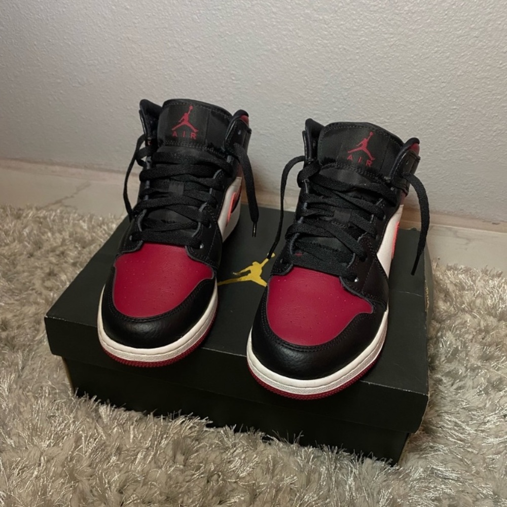 Air Jordan 1 // Noble Red